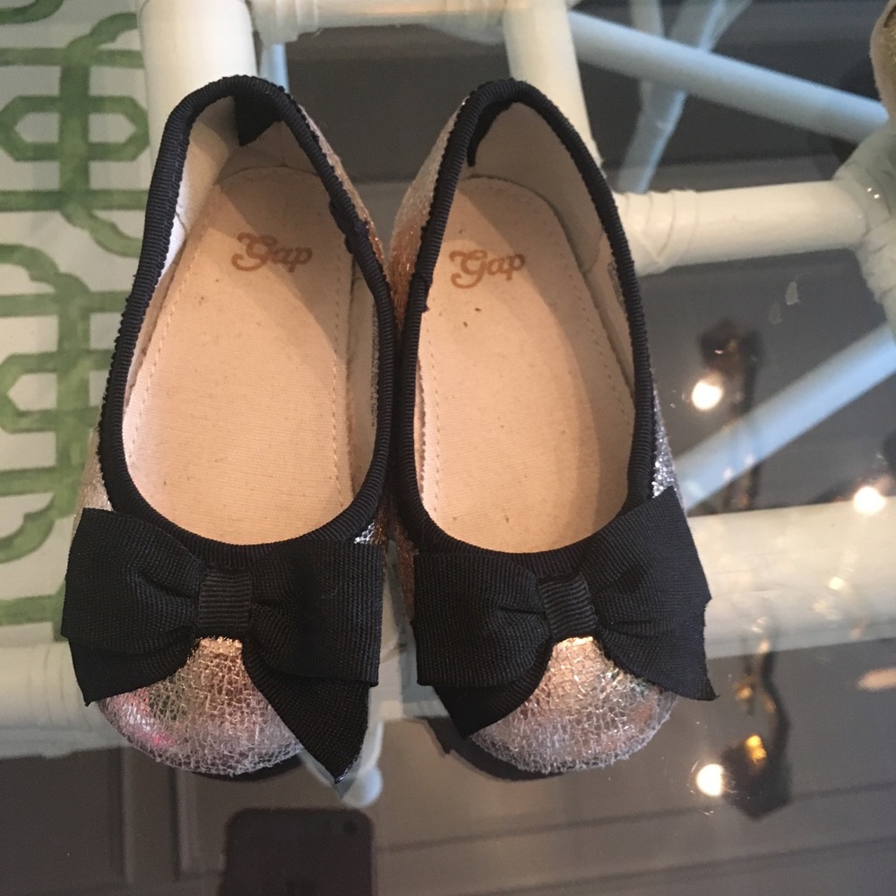 Gap flats toddler 6